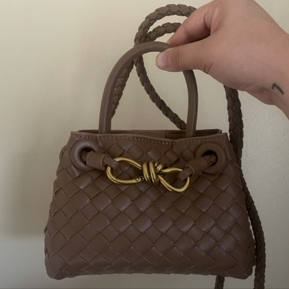 EUC Mini Woven Bag - Picture 2 of 3